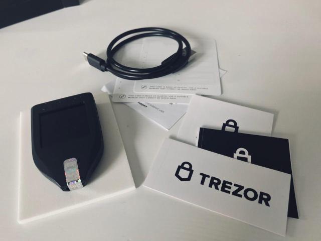 TREZOR Model T