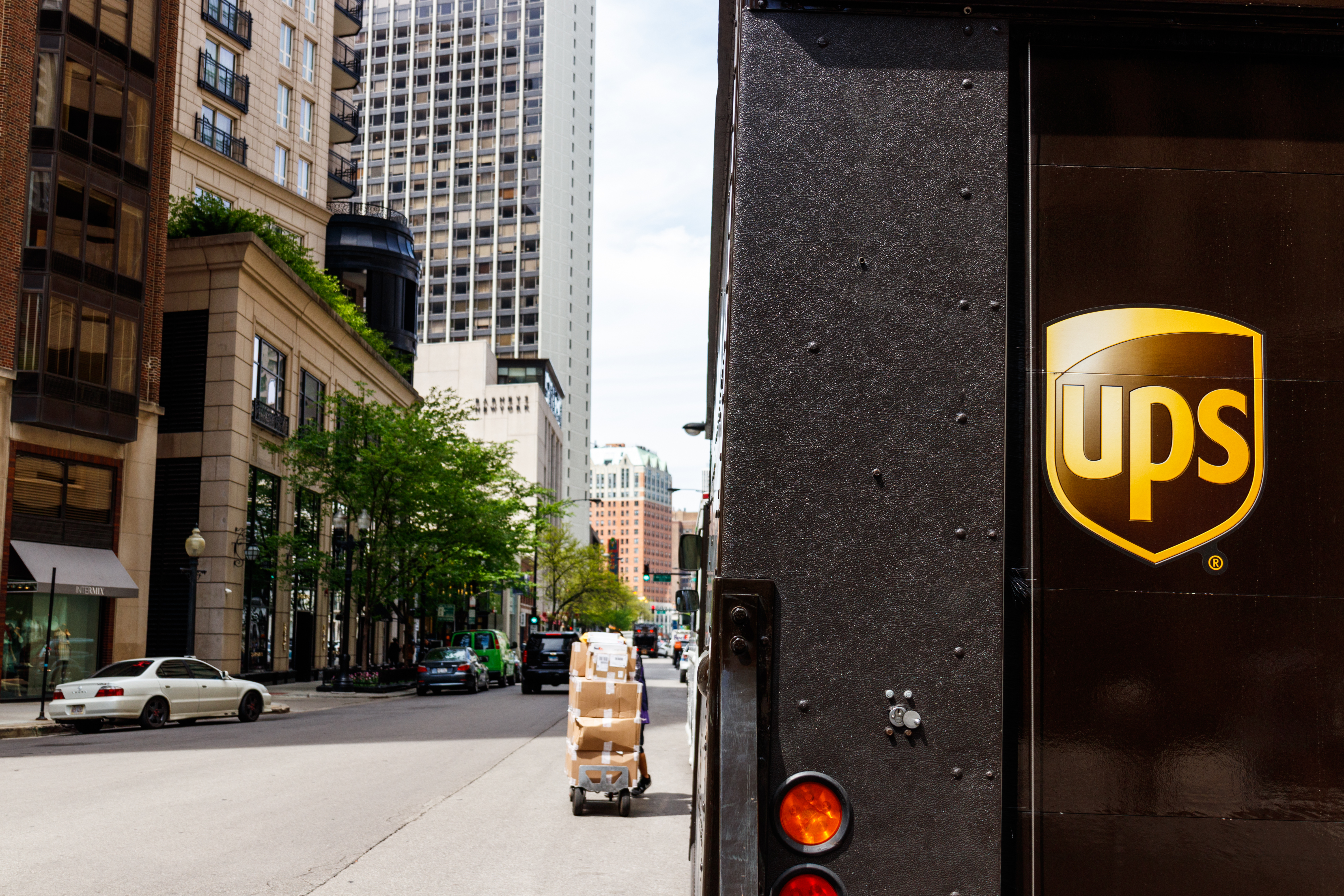 UPS Files For a Patent for Blockchain-based Shipping System