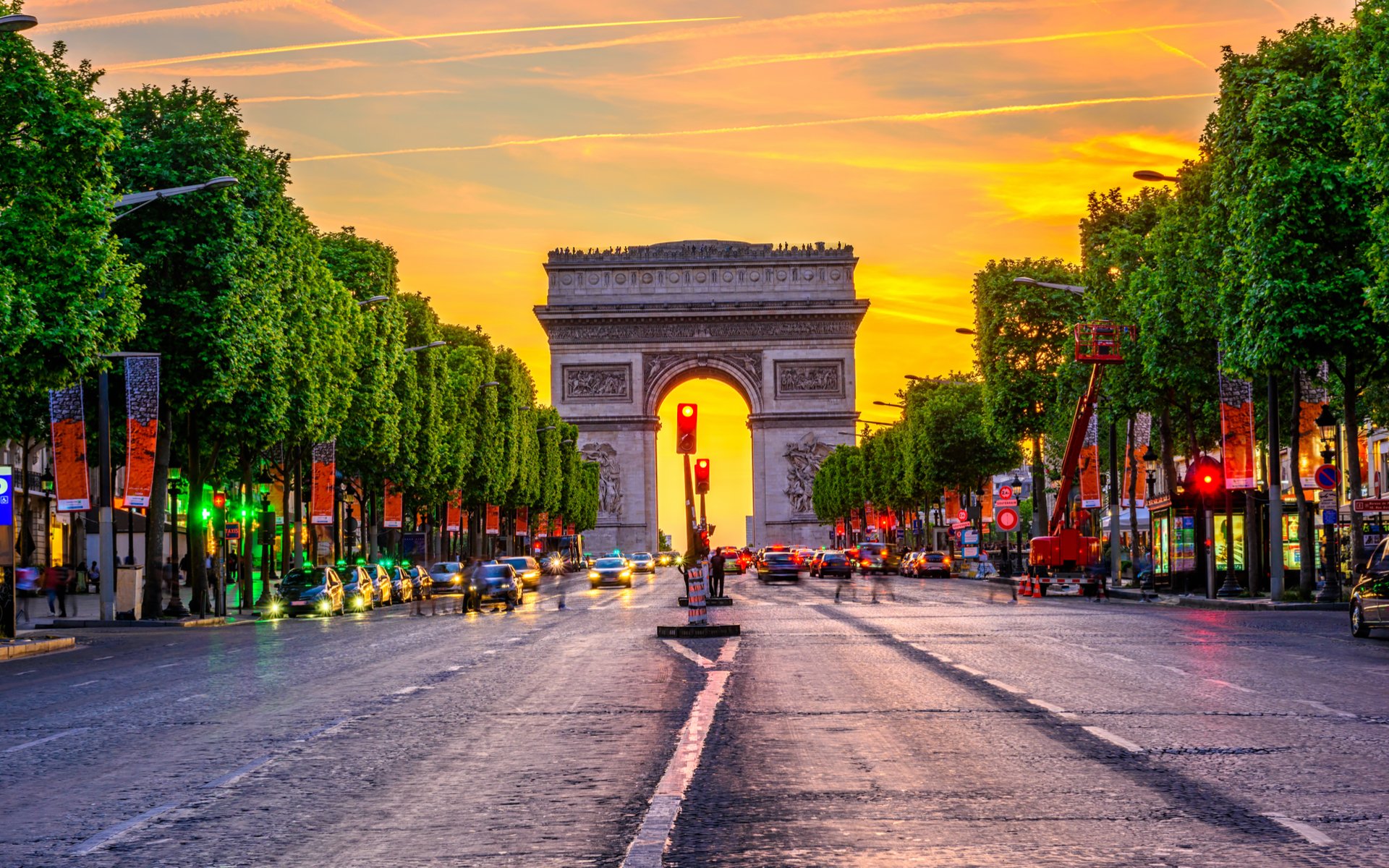 France Paris protests arch