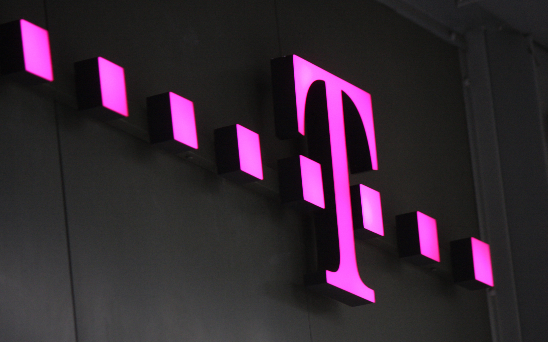 deutsche telekom binance fetch.ai