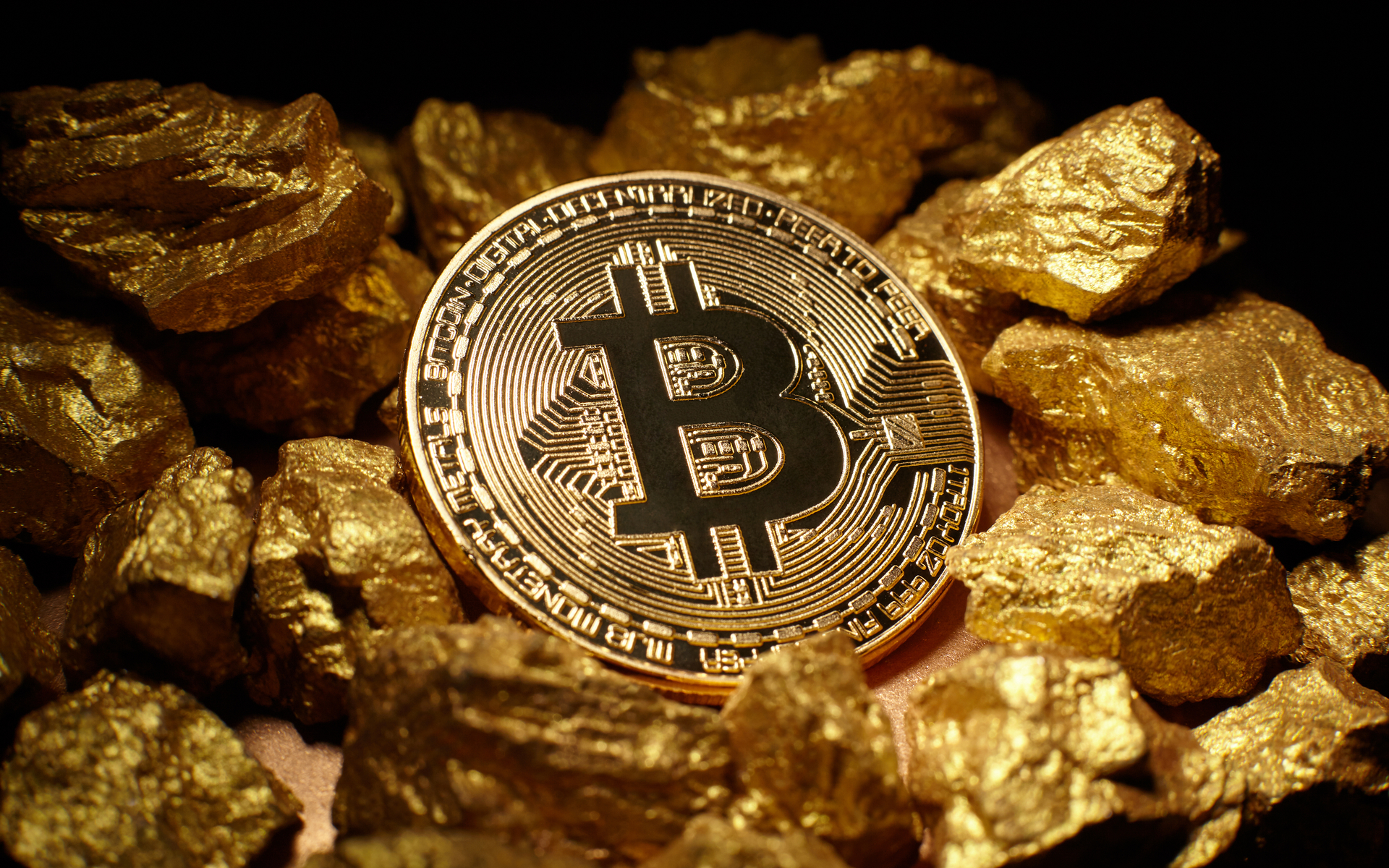 Gold Price Dips as Iran Risk Subsides, Bitcoin Retains Value