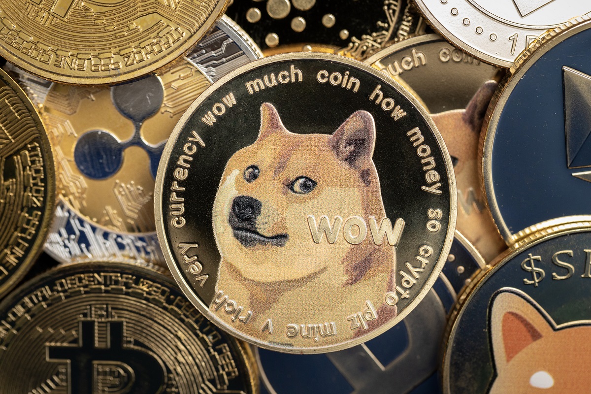 Crypto DOGE XRP SHIB