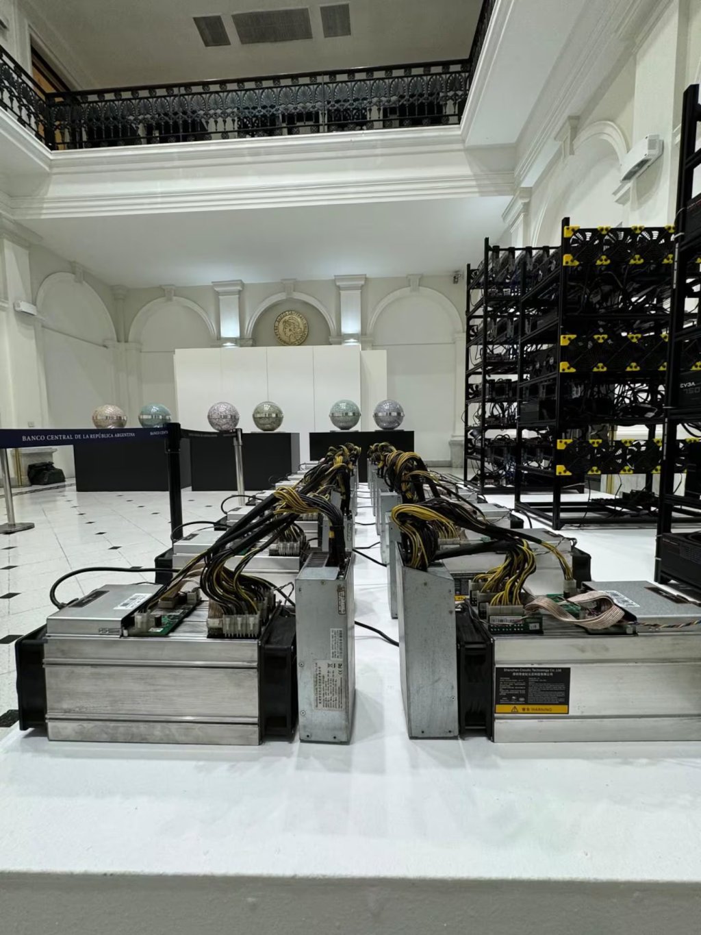 Central Bank of Argentina hosts a live Bitcoin mining exhibit