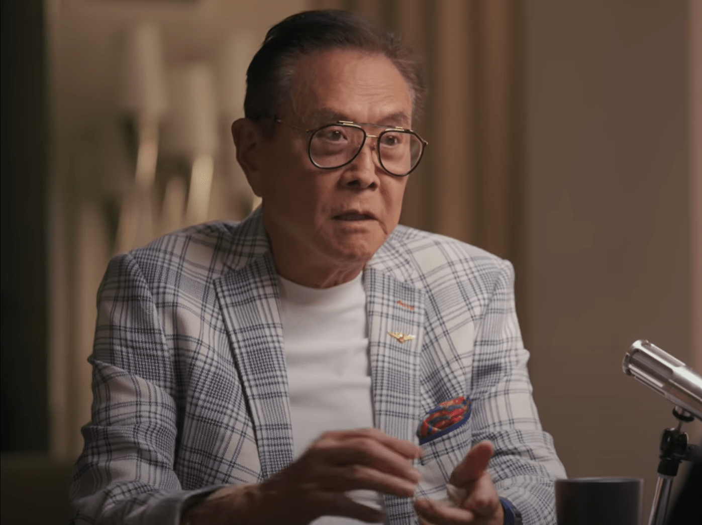 Kiyosaki onthult: 2025 crash ergste ooit – welke crypto's zijn recessie-proof?