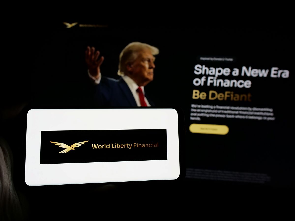 El Stablecoin USD1 de Trump Genera Expectación y Estafas: ¿Está Seguro Tu Monedero Web3?